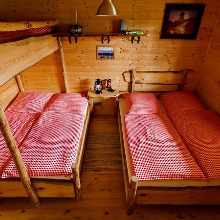 Horse Lake Ranch Neuendorf  Екстер'єр фото
