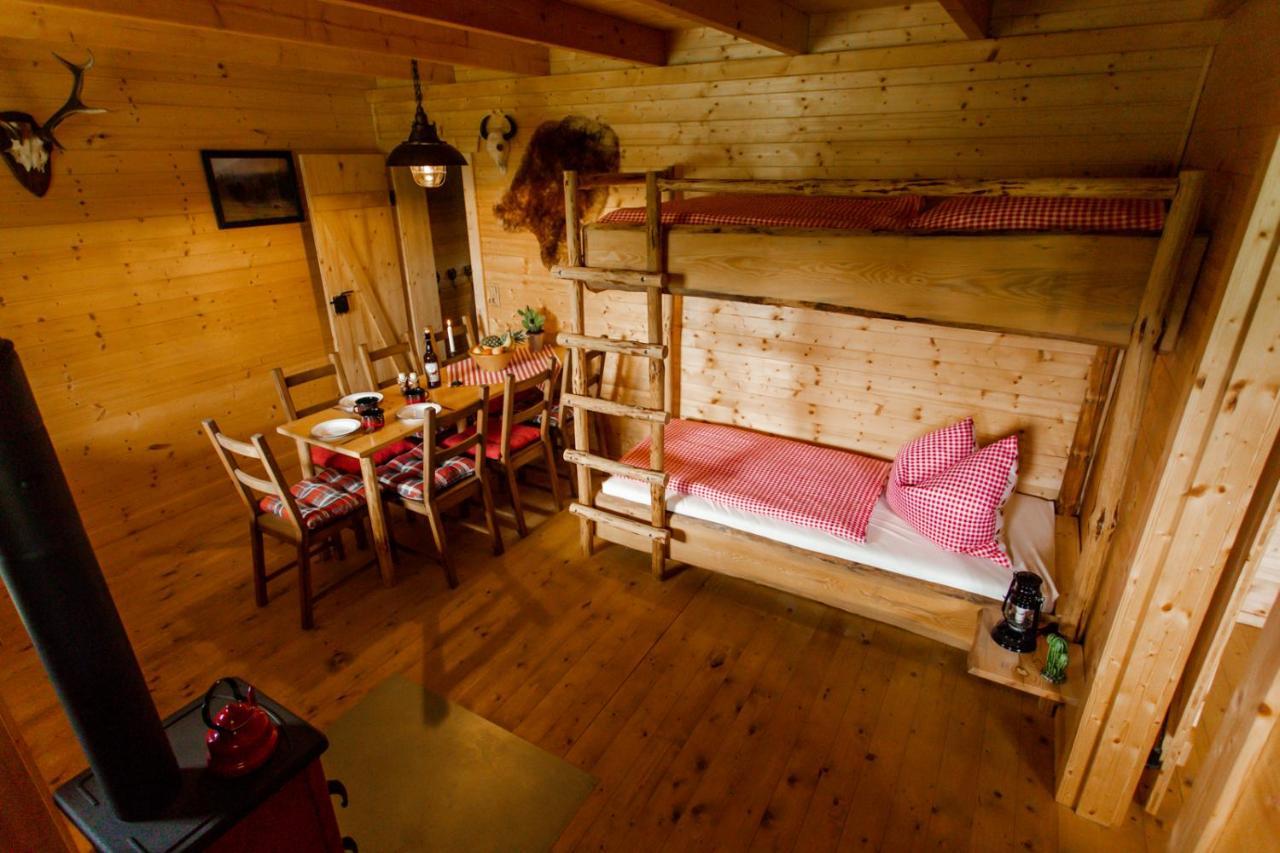 Horse Lake Ranch Neuendorf  Екстер'єр фото