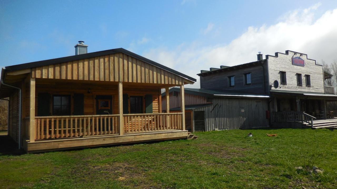 Horse Lake Ranch Neuendorf  Екстер'єр фото